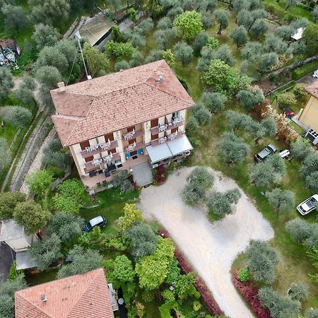 Hotel Carlo Brenzone sul Garda Εξωτερικό φωτογραφία