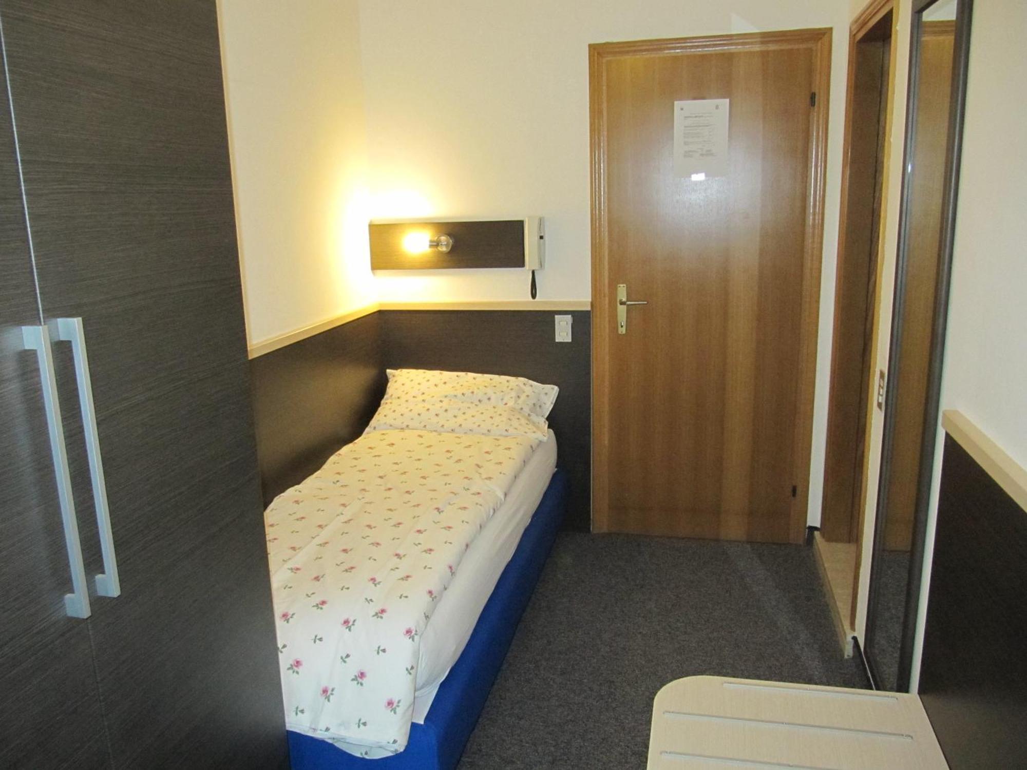 Hotel Carlo Brenzone sul Garda Εξωτερικό φωτογραφία