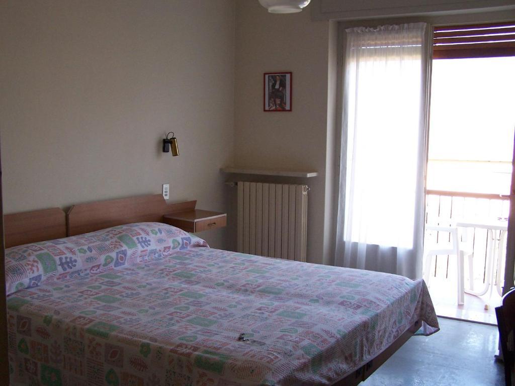 Hotel Carlo Brenzone sul Garda Δωμάτιο φωτογραφία