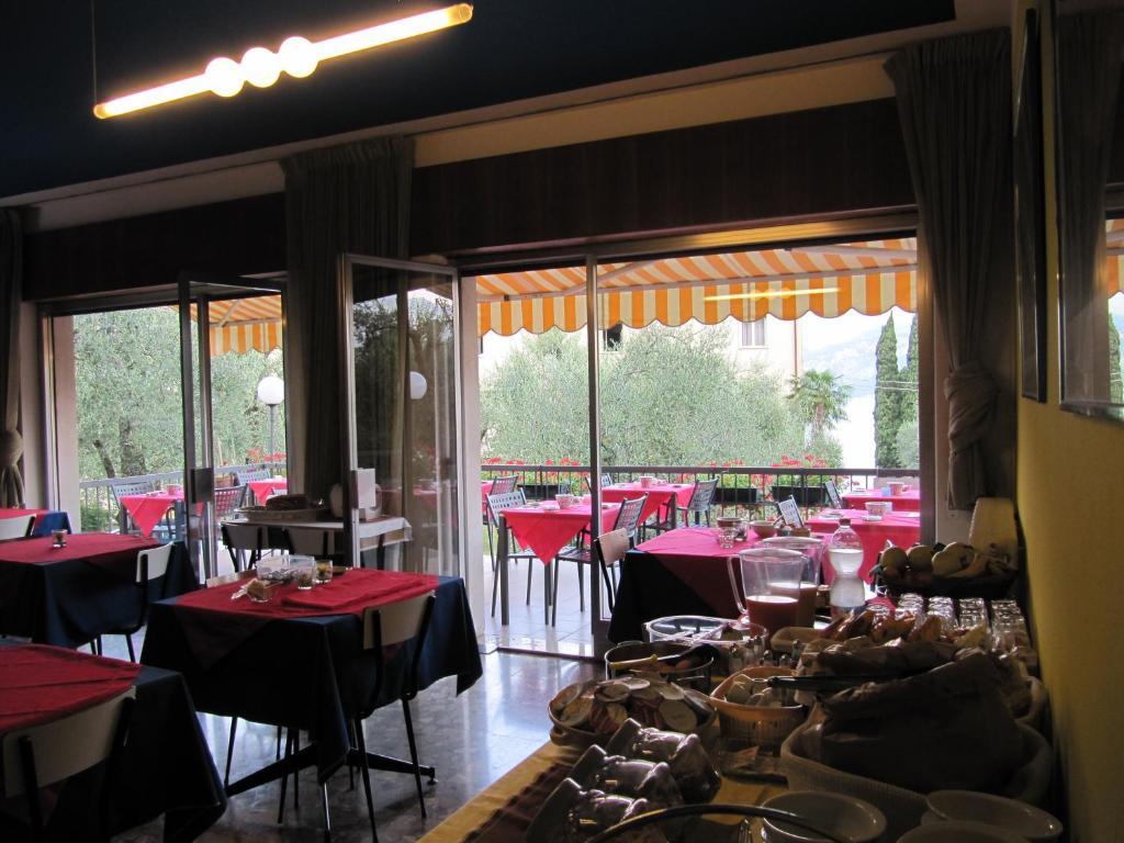 Hotel Carlo Brenzone sul Garda Εξωτερικό φωτογραφία