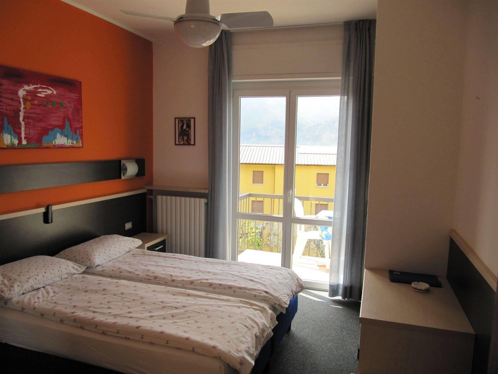 Hotel Carlo Brenzone sul Garda Εξωτερικό φωτογραφία